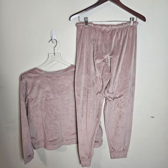 Juicy Couture Long Sleeve Top and Drawstring Pants Velvet Fleece Pajama Set Pink - Picture 4 of 6